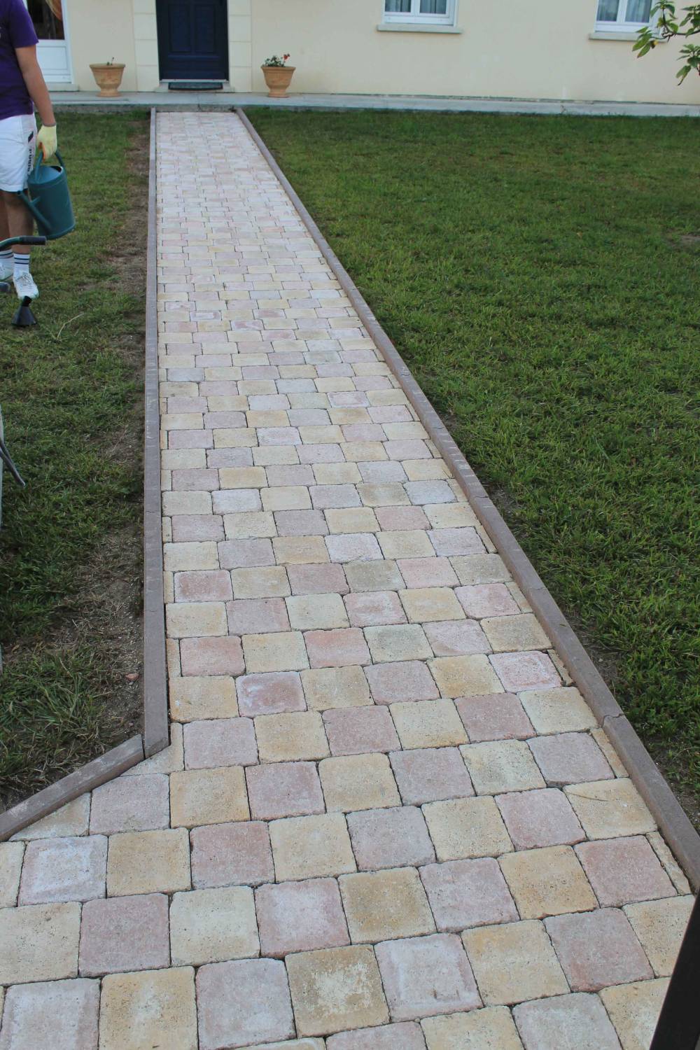 Allée de jardin